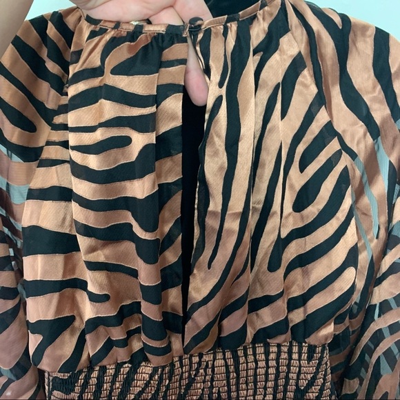 Hutch Jude Cold Shoulder Top Brown Zebra Size Medium - Picture 7 of 11